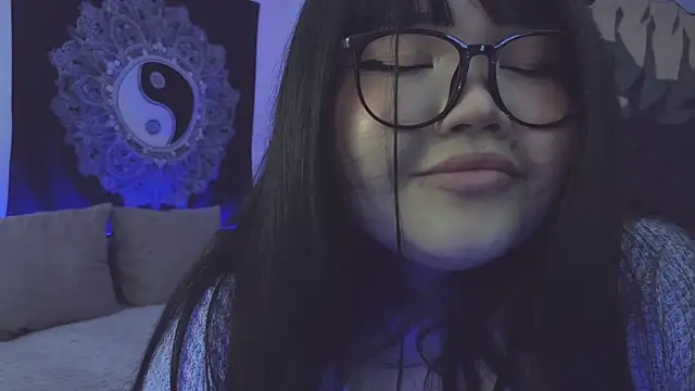 Snapshot of LeyaKan chatting on January 15, 11:08 pm LeyaKan online show from January 15, 11:08 pm