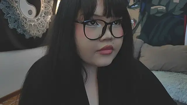 Snapshot of LeyaKan chatting on February 3, 7:31 pm LeyaKan online show from February 3, 7:31 pm