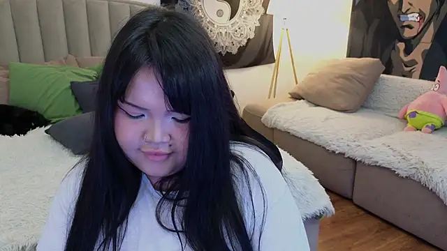 Snapshot of LeyaKan chatting on March 6, 10:58 pm LeyaKan online show from March 6, 10:58 pm