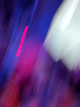 Snapshot of gurlnips chatting on February 11, 4:33 am gurlnips online show from February 11, 4:33 am