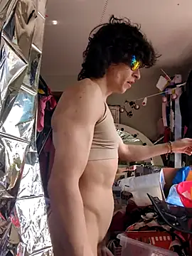 Snapshot of gurlnips chatting on March 5, 8:21 pm gurlnips online show from March 5, 8:21 pm