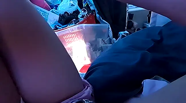 Snapshot of gurlnips chatting on March 6, 2:51 pm gurlnips online show from March 6, 2:51 pm