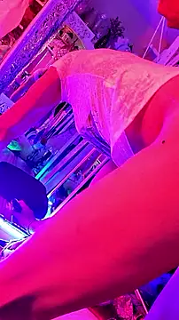 Snapshot of gurlnips chatting on September 11, 9:59 pm gurlnips online show from September 11, 9:59 pm