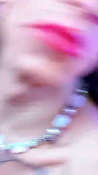 Snapshot of gurlnips chatting on November 11, 4:07 pm gurlnips online show from November 11, 4:07 pm