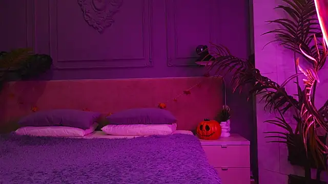 Snapshot of Liv_Fay chatting on November 4, 2:16 pm Liv Fay online show from November 4, 2:16 pm