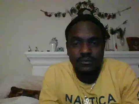 Snapshot of Hugedick0071 chatting on December 4, 6:00 am Hugedick0071 online show from December 4, 6:00 am