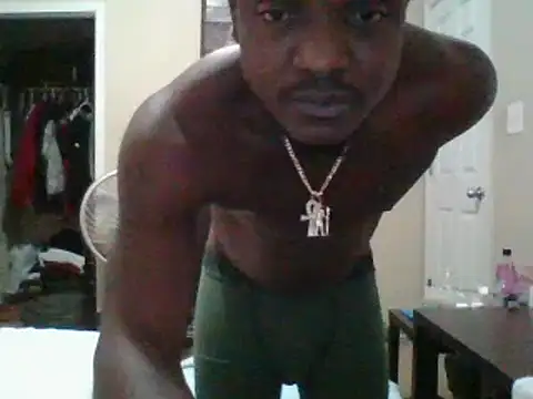 Snapshot of Hugedick0071 chatting on December 15, 1:00 pm Hugedick0071 online show from December 15, 1:00 pm