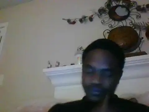 Snapshot of Hugedick0071 chatting on December 17, 7:29 am Hugedick0071 online show from December 17, 7:29 am