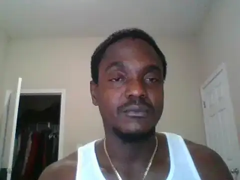 Snapshot of Hugedick0071 chatting on December 20, 4:25 pm Hugedick0071 online show from December 20, 4:25 pm