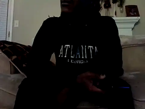 Snapshot of Hugedick0071 chatting on December 21, 12:31 am Hugedick0071 online show from December 21, 12:31 am