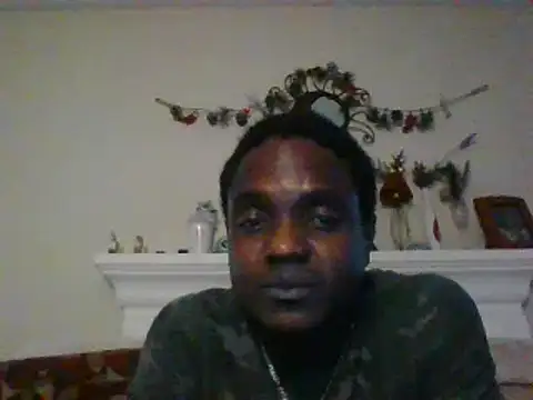 Snapshot of Hugedick0071 chatting on January 6, 8:50 pm Hugedick0071 online show from January 6, 8:50 pm