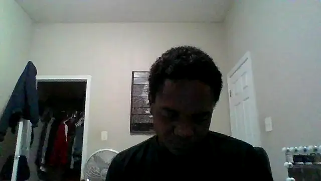 Snapshot of Hugedick0071 chatting on January 28, 6:27 am Hugedick0071 online show from January 28, 6:27 am