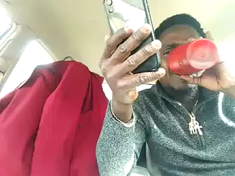 Snapshot of Hugedick0071 chatting on February 18, 4:16 pm Hugedick0071 online show from February 18, 4:16 pm