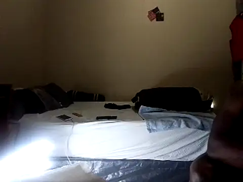 Snapshot of Hugedick0071 chatting on March 5, 6:54 am Hugedick0071 online show from March 5, 6:54 am