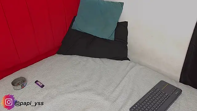 Snapshot of dominic_smith_ chatting on March 13, 3:44 am dominic smith online show from March 13, 3:44 am