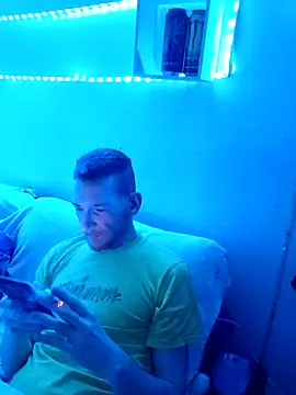 Snapshot of SInfiniSensation1 chatting on December 19, 2:23 am SInfiniSensation1 online show from December 19, 2:23 am