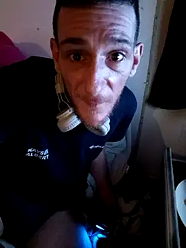 Snapshot of SInfiniSensation1 chatting on December 24, 12:22 am SInfiniSensation1 online show from December 24, 12:22 am