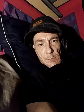 Snapshot of SInfiniSensation1 chatting on September 24, 1:42 am SInfiniSensation1 online show from September 24, 1:42 am