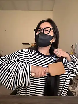 Snapshot of Jenni_nana chatting on October 6, 5:49 am Jenni nana online show from October 6, 5:49 am