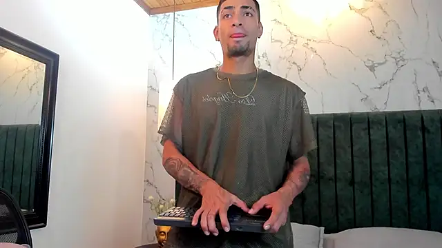 DrakeNeumann online show from January 30, 7:26 pm