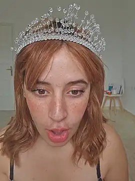 Snapshot of Massa8 chatting on February 2, 10:57 am Massa8 online show from February 2, 10:57 am