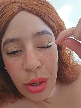 Snapshot of Massa8 chatting on February 18, 11:33 am Massa8 online show from February 18, 11:33 am