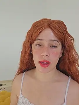 Snapshot of Massa8 chatting on February 20, 8:39 am Massa8 online show from February 20, 8:39 am