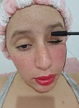 Snapshot of Massa8 chatting on October 16, 11:50 pm Massa8 online show from October 16, 11:50 pm