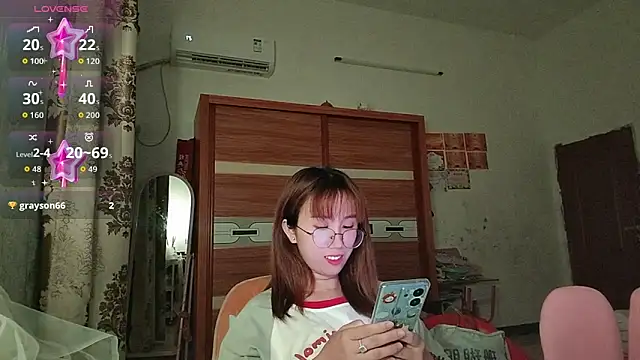 Lili 666 online show from April 11, 4:44 pm