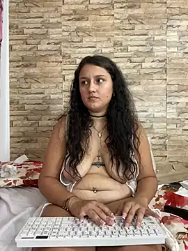 Snapshot of saray_gomez22 chatting on December 16, 5:06 am saray gomez22 online show from December 16, 5:06 am