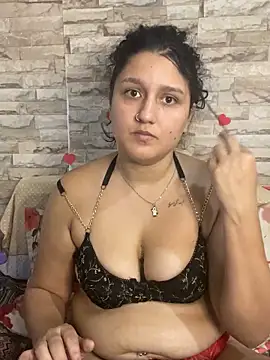 Snapshot of saray_gomez22 chatting on February 15, 11:25 pm saray gomez22 online show from February 15, 11:25 pm