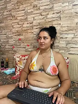 Snapshot of saray_gomez22 chatting on February 16, 6:43 pm saray gomez22 online show from February 16, 6:43 pm