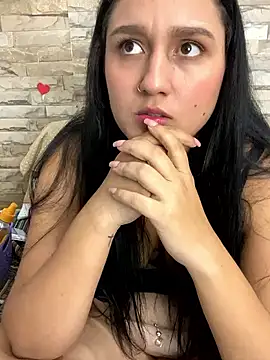 Snapshot of saray_gomez22 chatting on February 23, 5:34 am saray gomez22 online show from February 23, 5:34 am