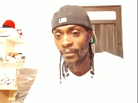 Snapshot of phillip-hot chatting on January 4, 8:59 pm phillip-hot online show from January 4, 8:59 pm