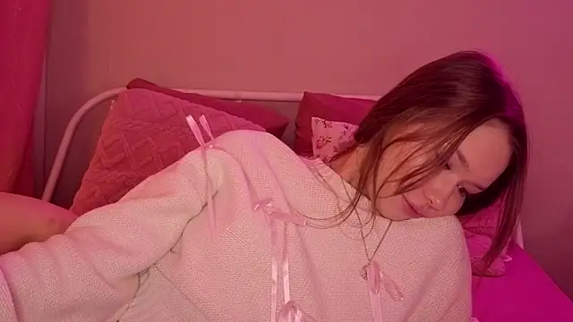 Snapshot of KateVon chatting on November 9, 10:46 am KateVon online show from November 9, 10:46 am