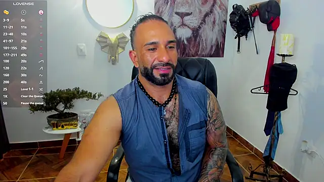 Snapshot of mr_maik chatting on January 10, 1:41 pm mr maik online show from January 10, 1:41 pm