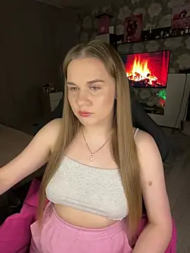 Snapshot of Lexi_noah chatting on February 6, 8:13 pm Lexi noah online show from February 6, 8:13 pm