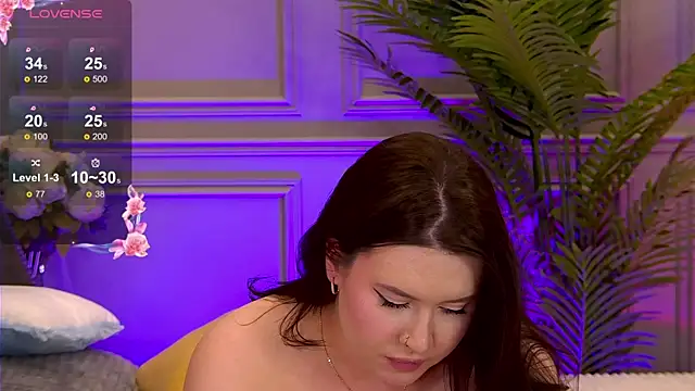 TrishaWinslet online show from February 21, 10:28 am