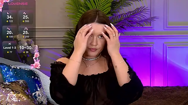 TrishaWinslet online show from March 15, 7:20 am