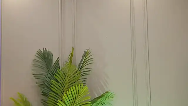 TrishaWinslet online show from September 16, 5:08 am