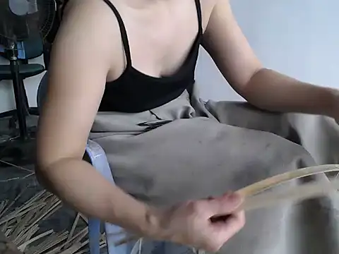 Snapshot of nolame18xxx chatting on September 14, 2:22 am nolame18xxx online show from September 14, 2:22 am