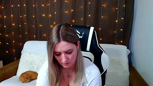 JessRosen online show from January 10, 8:18 am