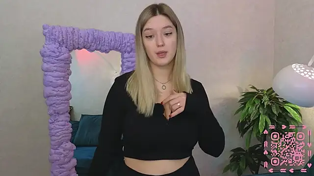 JessRosen online show from February 1, 4:35 am