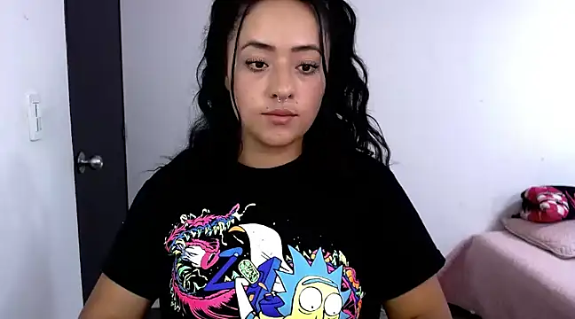 jjulietha95 online show from February 26, 10:53 pm