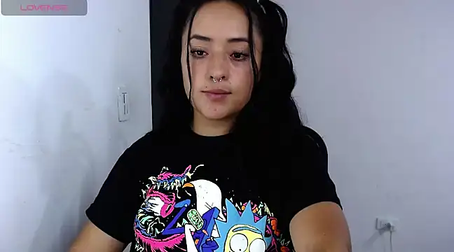 jjulietha95 online show from February 27, 5:24 am