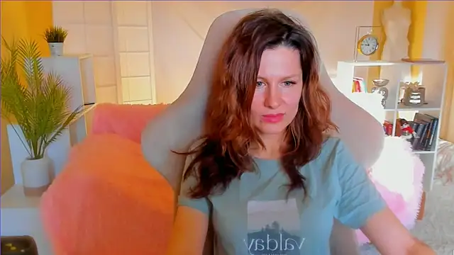 April o Nill online show from January 24, 11:37 am