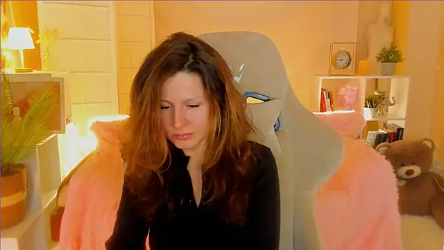 April o Nill online show from February 13, 6:48 pm