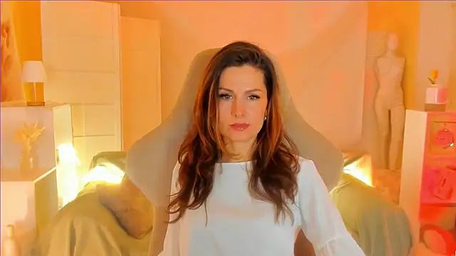 April o Nill online show from March 12, 10:05 am