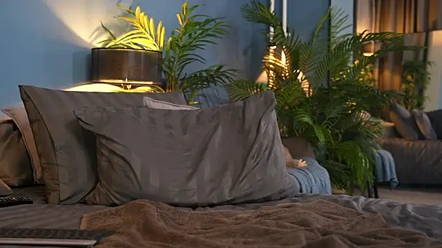 Snapshot of _keeti_ chatting on October 23, 3:33 pm keeti online show from October 23, 3:33 pm