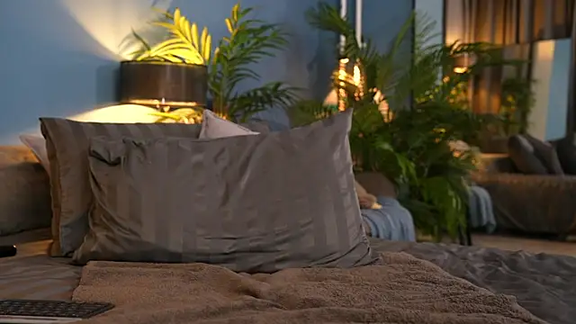 Snapshot of _keeti_ chatting on October 26, 2:12 pm keeti online show from October 26, 2:12 pm